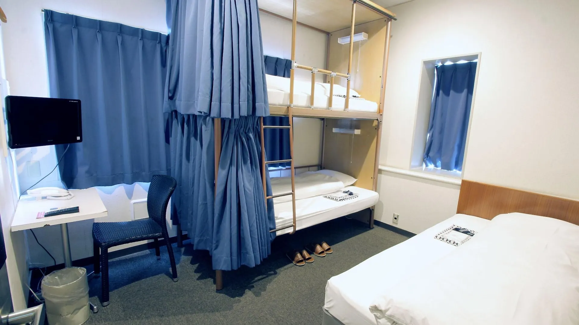 Sakura Hotel Jimbocho Токио Хостел
