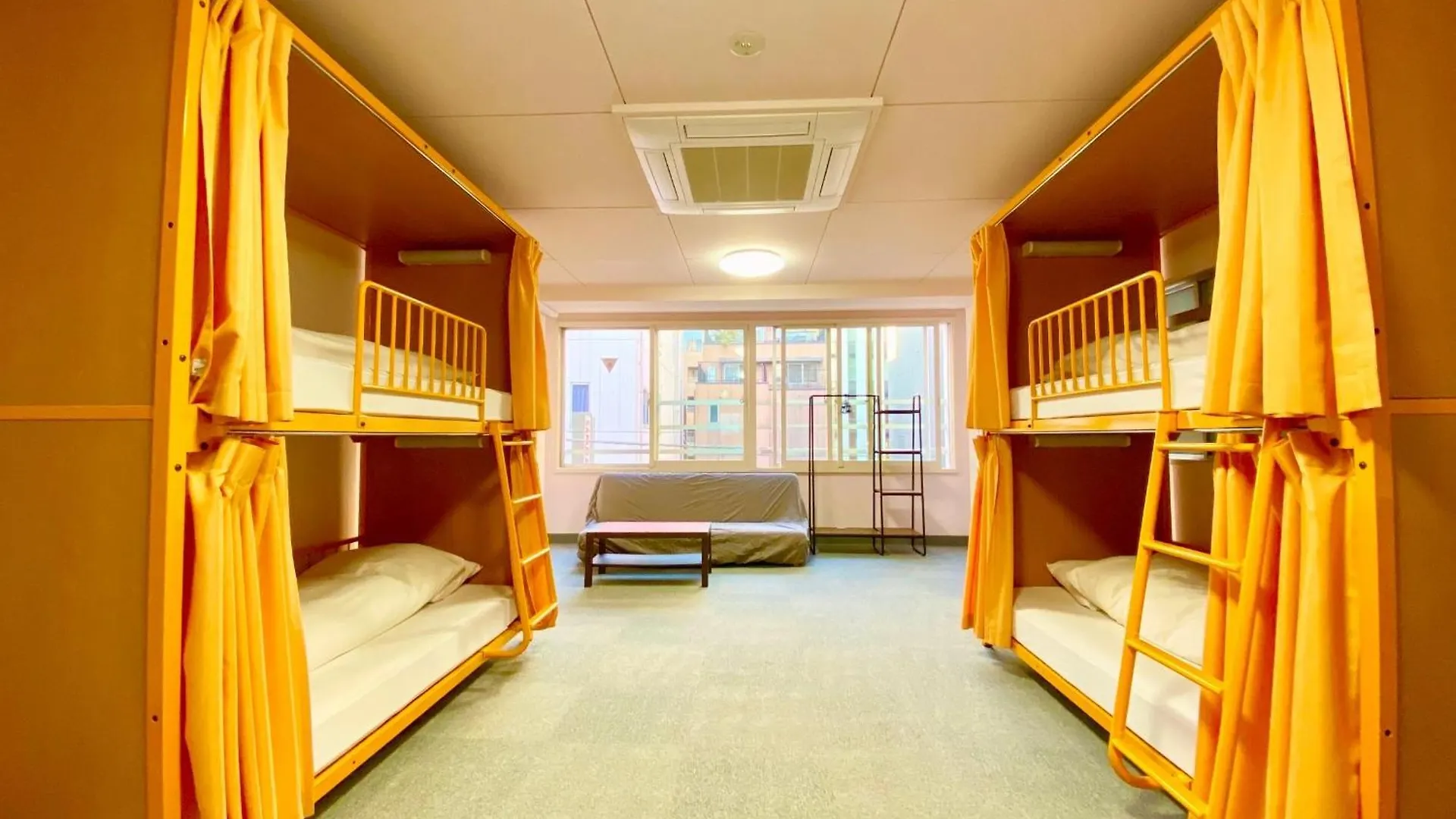 Sakura Hotel Jimbocho Токио Хостел